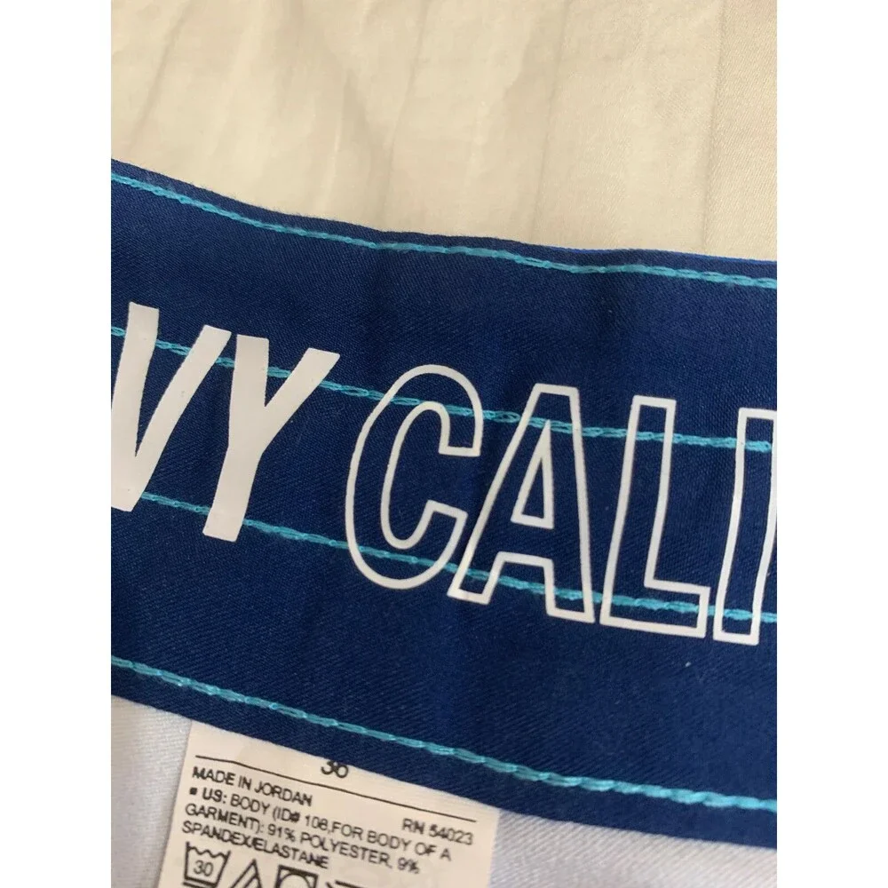 OLD NAVY CALIFORNIA MENS SWIM SHORTS SIZE 36